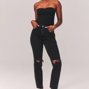 Abercrombie Curve Love Ultra High Waisted 90’s Straight Leg Jean Size 29